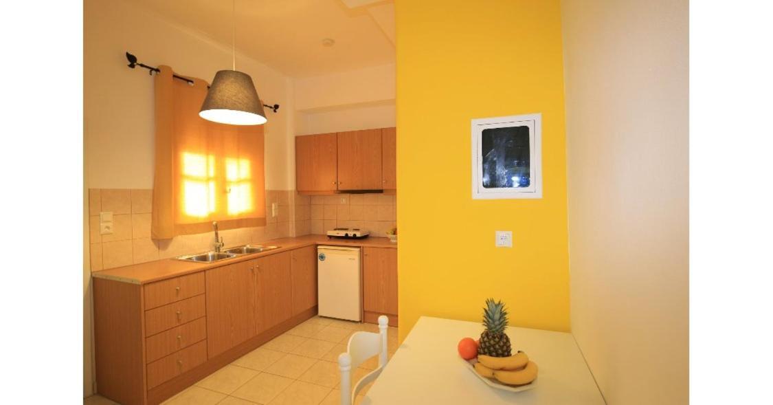 Athina Apartments Stoúpa Buitenkant foto