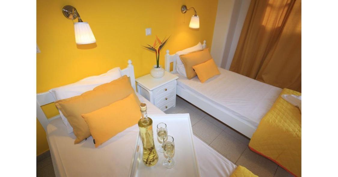 Athina Apartments Stoúpa Buitenkant foto